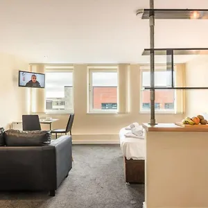 Modern & Bright Budget Studio In Central Apartment Doncaster